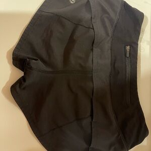 Black Lululemon low rise speed ups size 0, 2.5 inseam